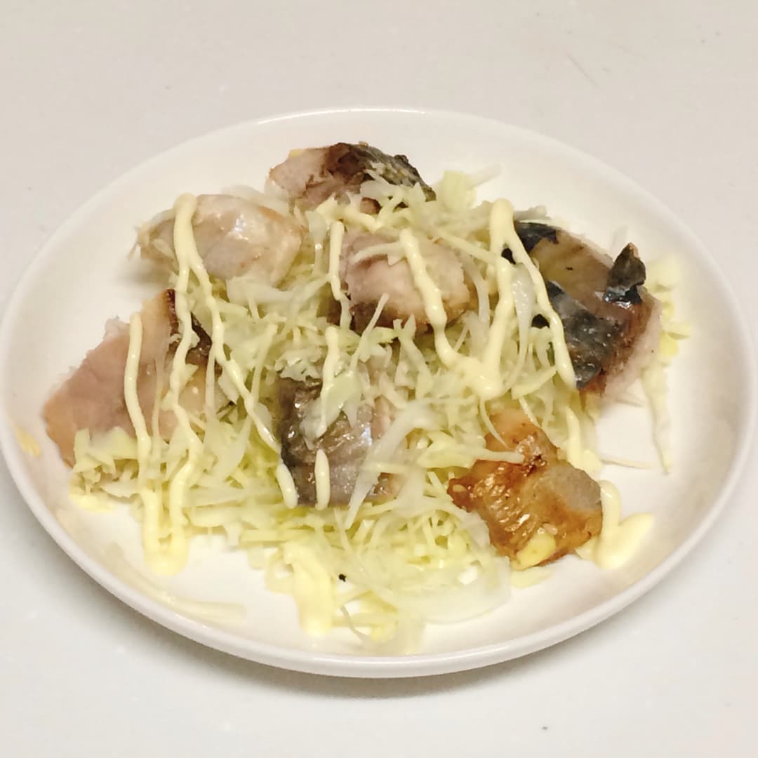 さばと千切りキャベツのサラダの完成写真