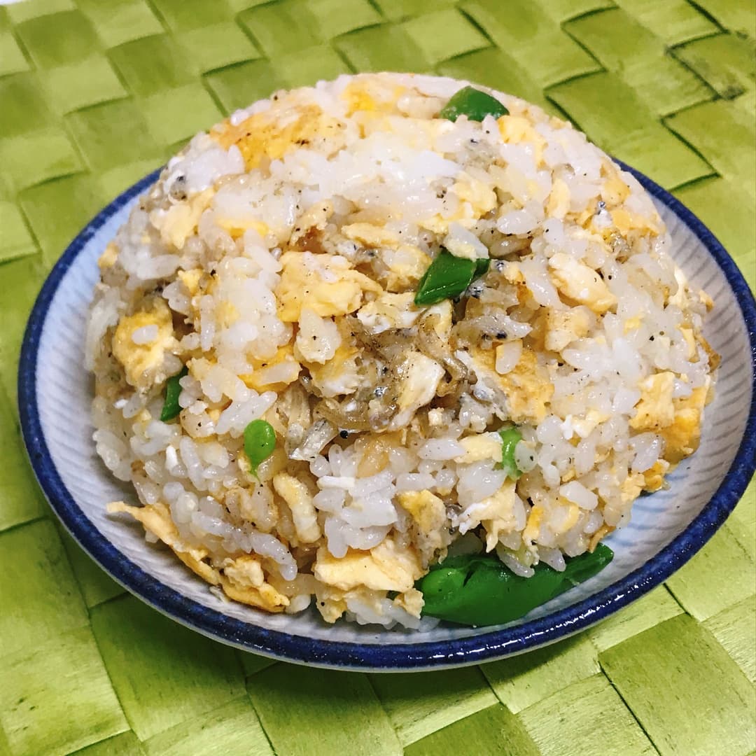 スナップえんどうとじゃこの炒飯の完成写真
