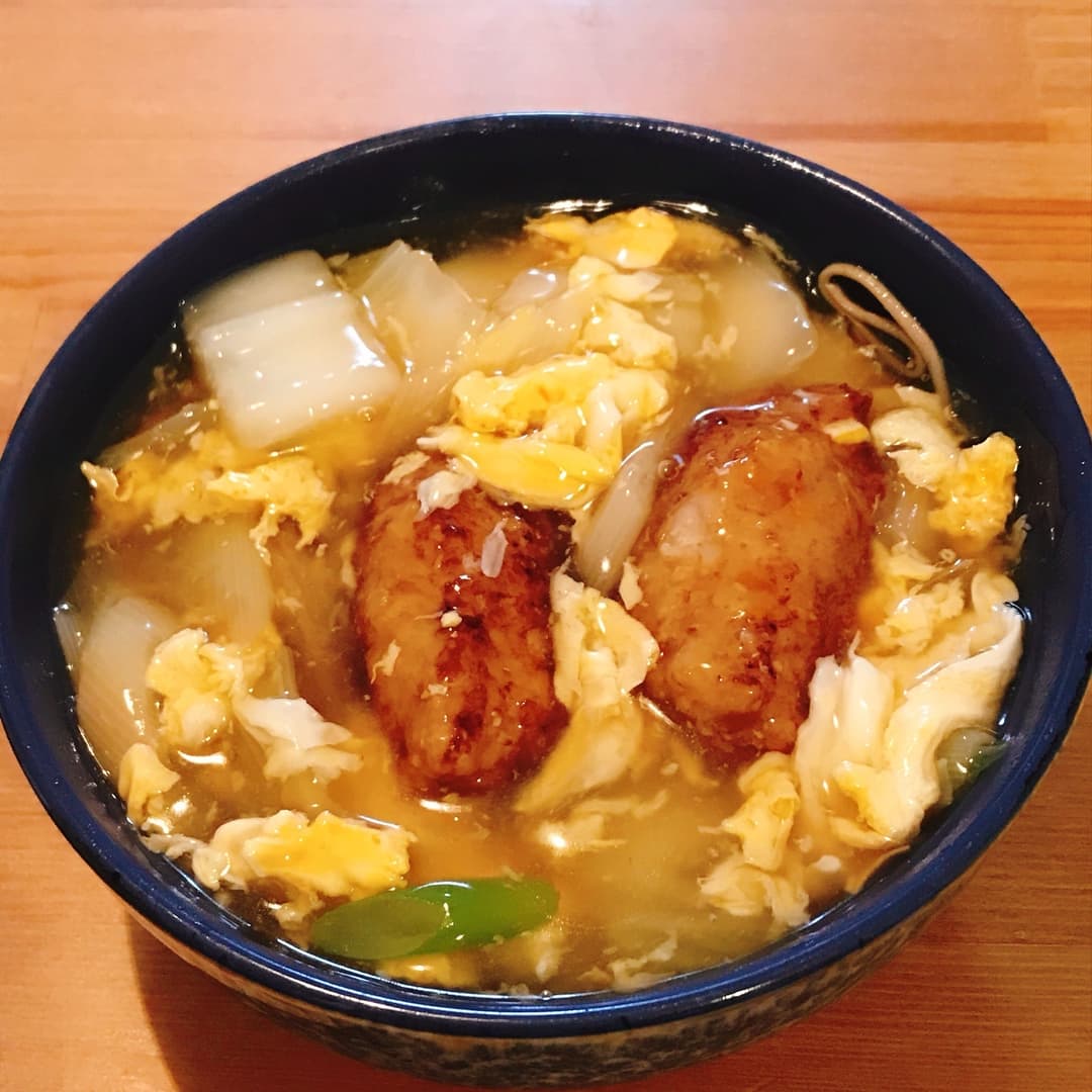 鶏つくねの卵あんかけ蕎麦の完成写真