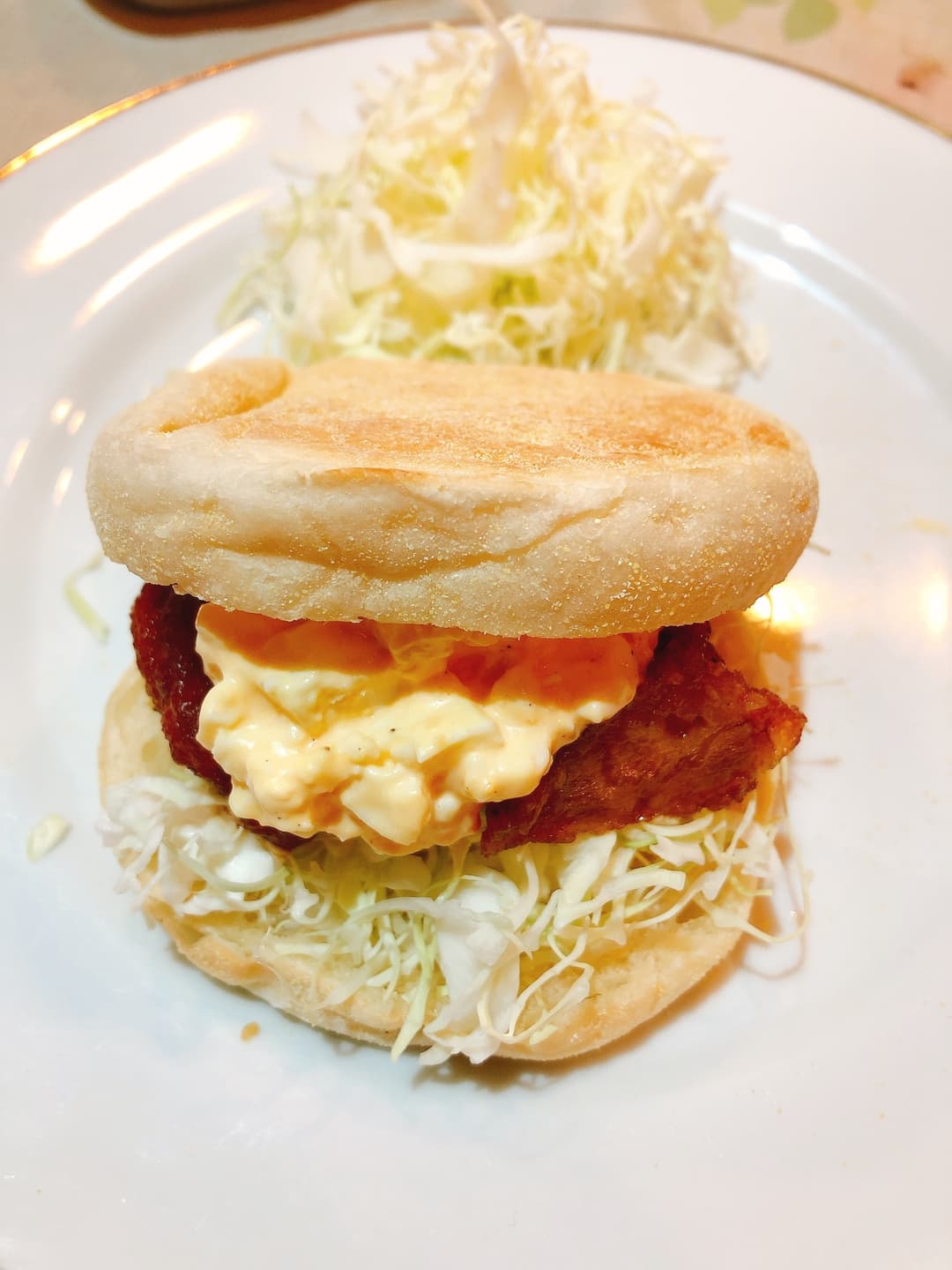 唐揚げバーガーの完成写真
