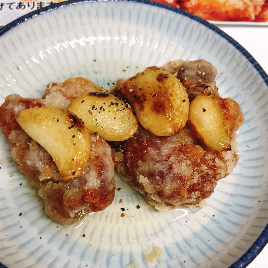 若鶏タツタとにんにくホイル焼の完成写真