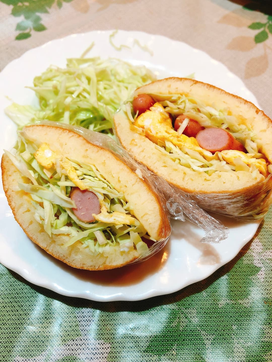 パンケーキでサンドイッチの完成写真