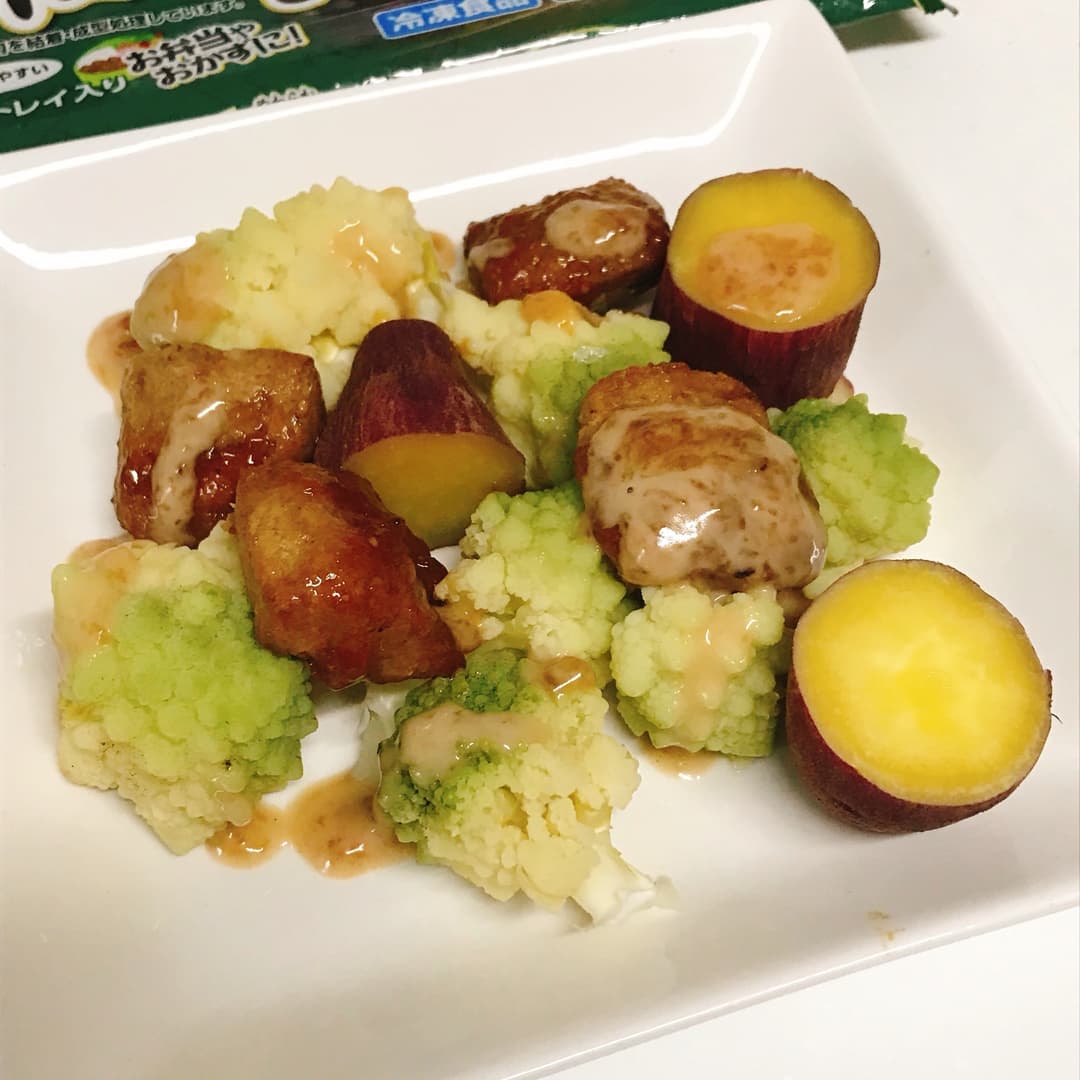サイコロステーキの温野菜サラダの完成写真