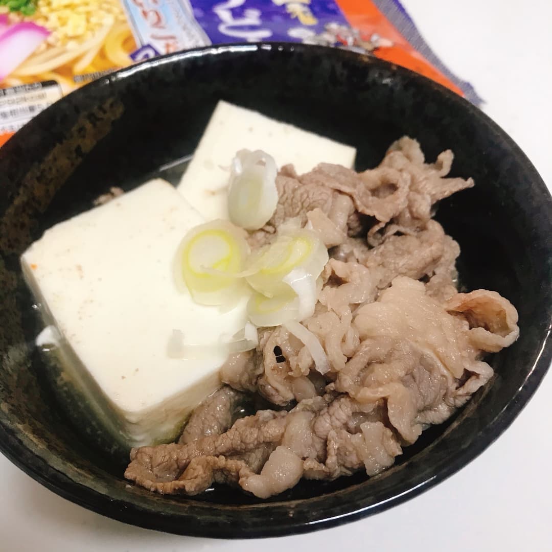 いりこだしで炊いた肉豆腐の完成写真