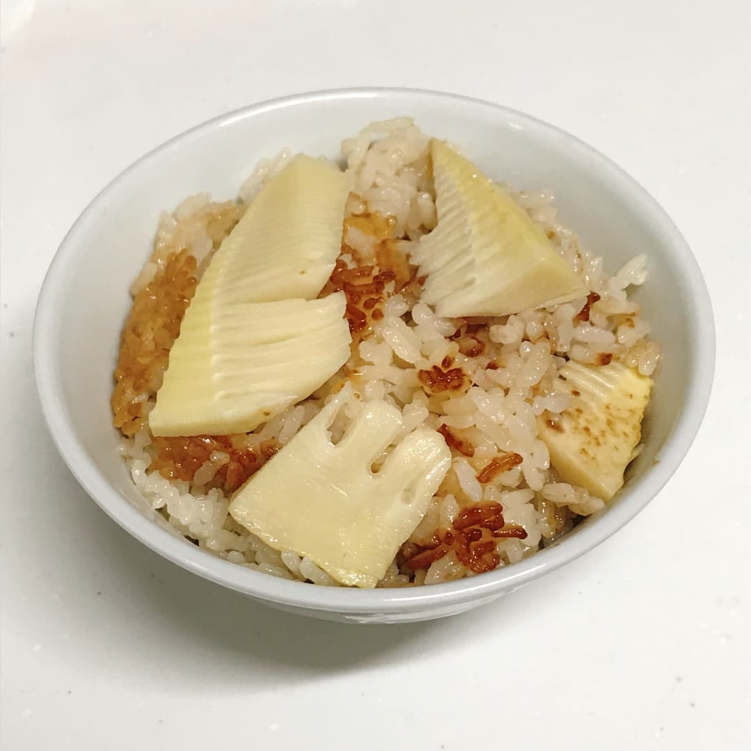 いりこだしで炊いたたけのこご飯の完成写真