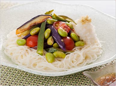 塩あじえだ豆と夏野菜のぶっかけそうめんの完成写真