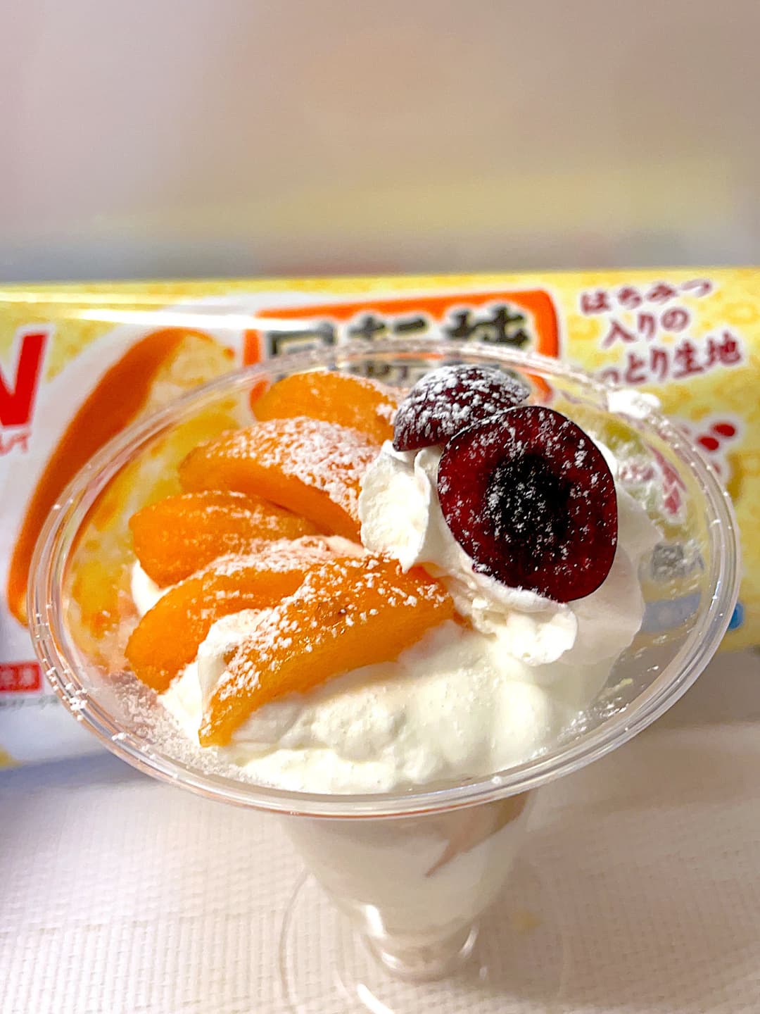 今川焼のビワパフェの完成写真