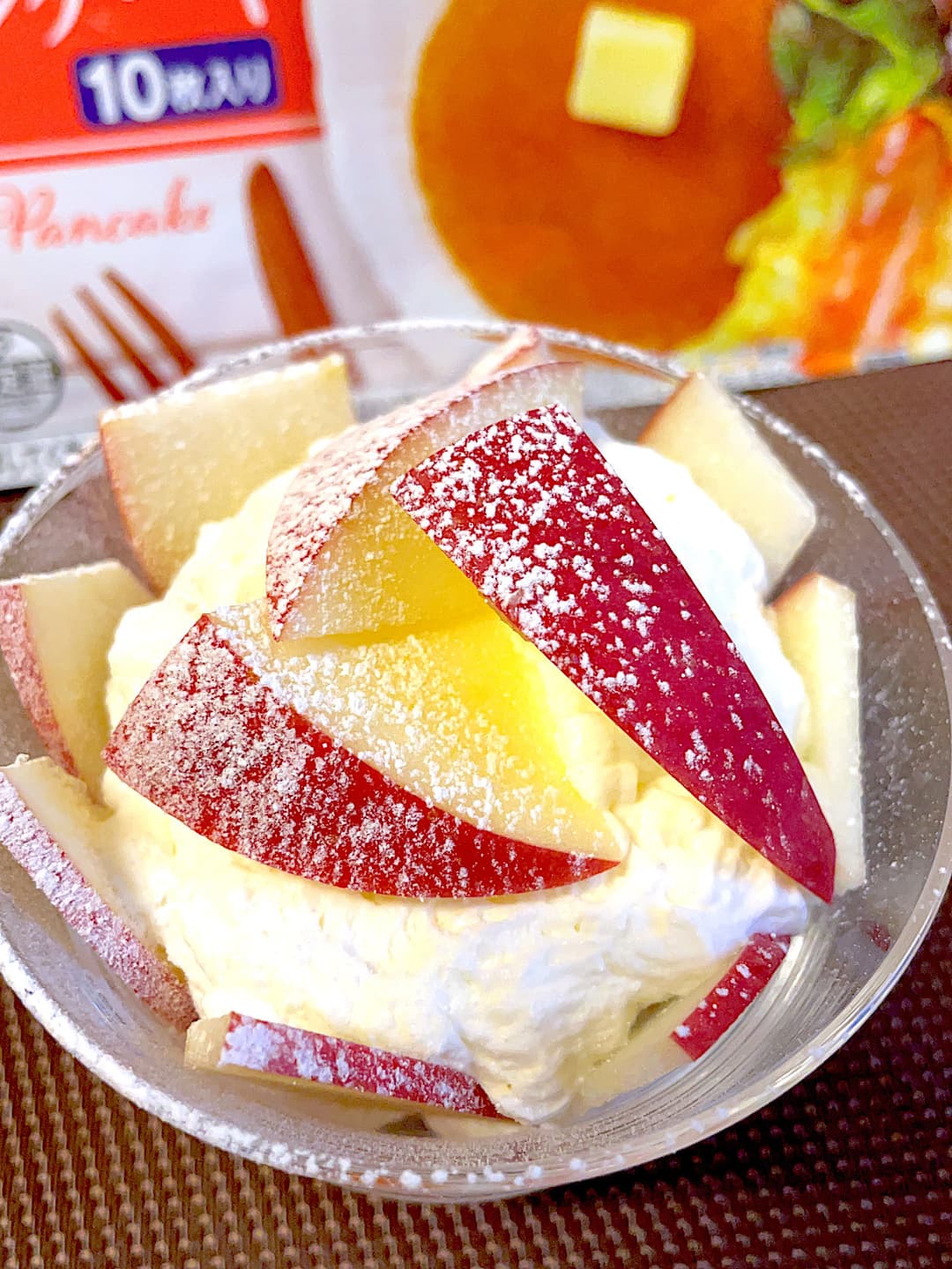 パンケーキのりんごパフェの完成写真