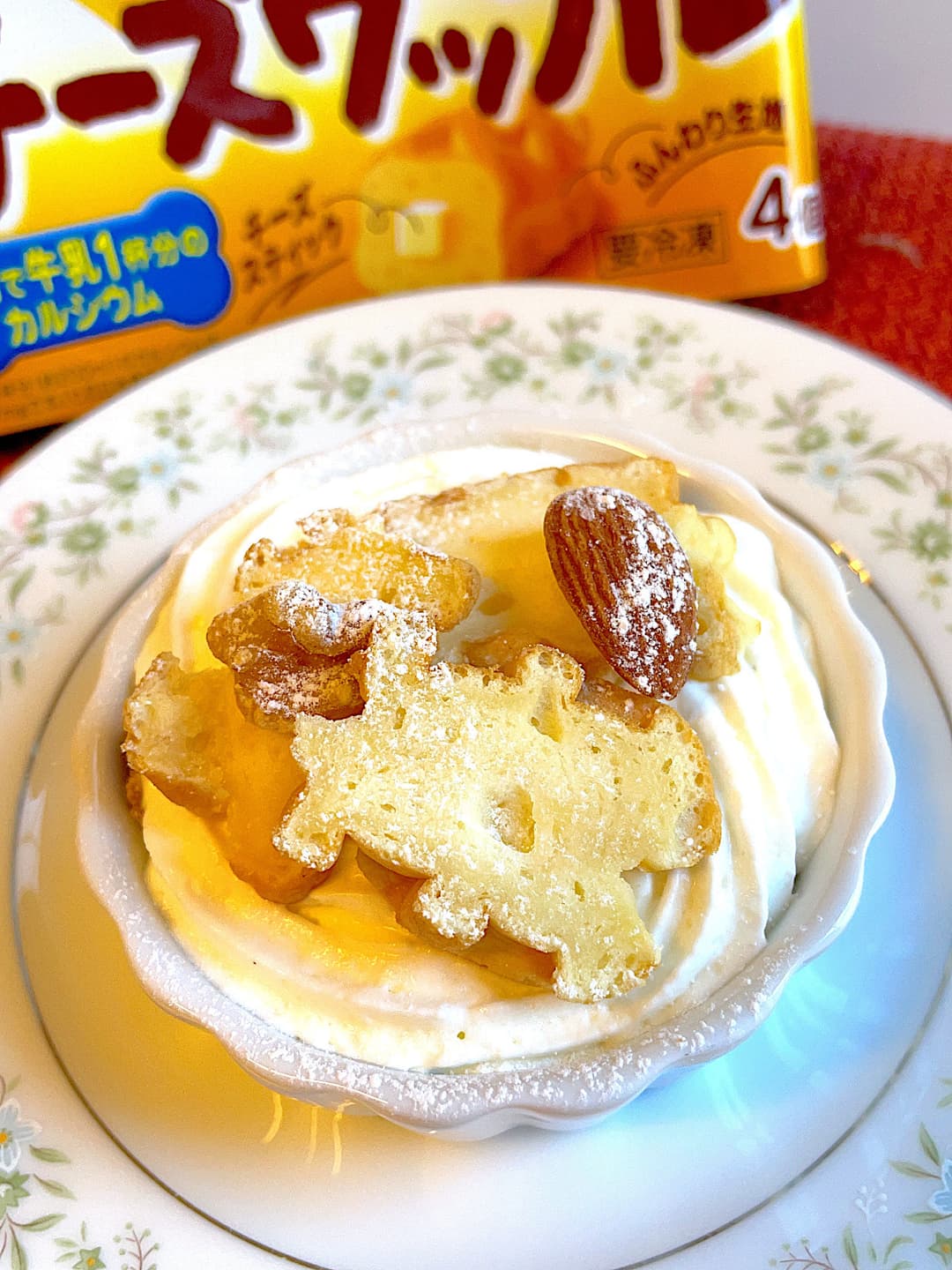 チーズワッフルのブルーベリークリームチーズパフェの完成写真