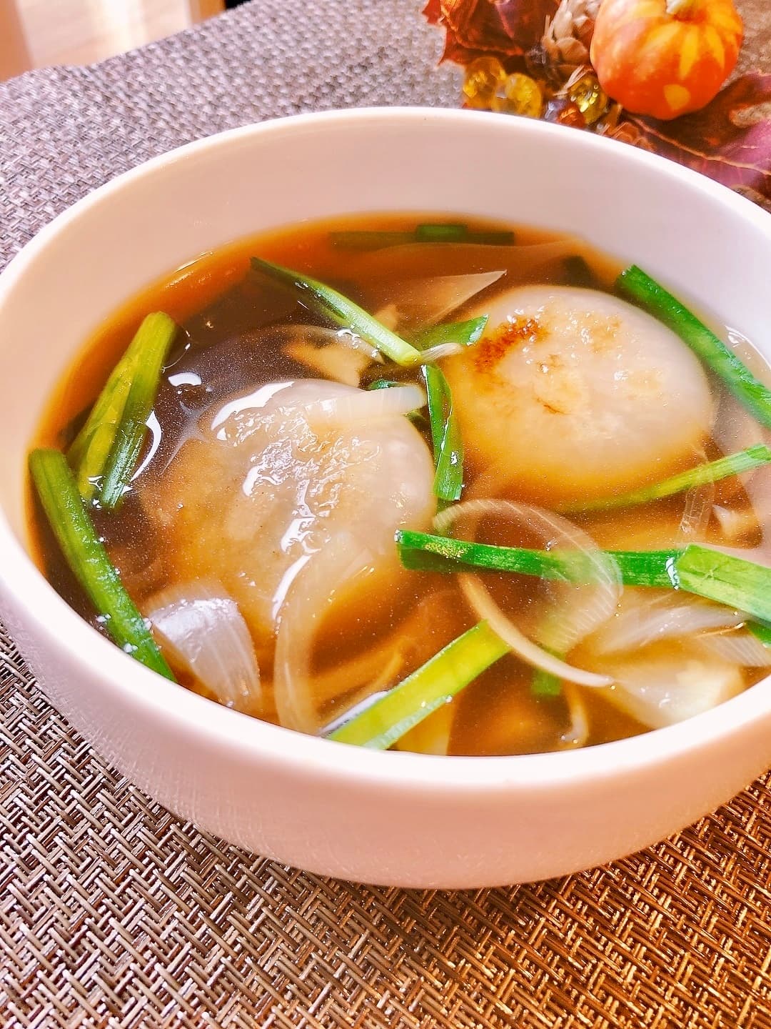 モッチモチ!にら焼餅のスープの完成写真