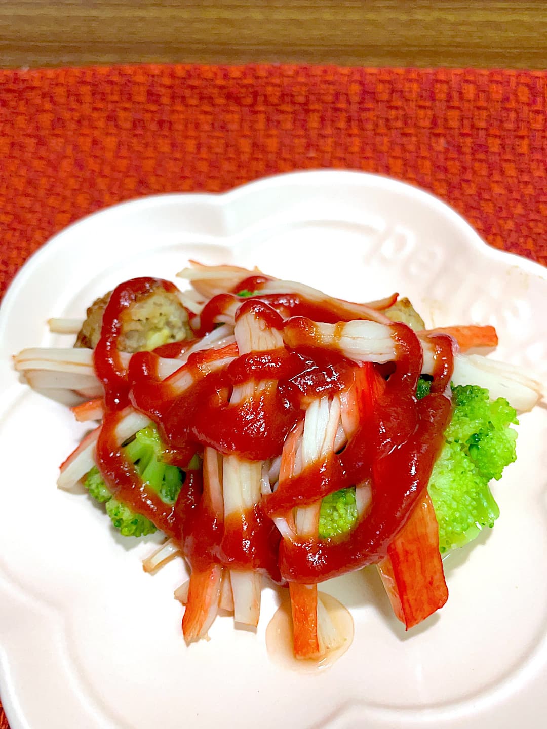 ブロッコリーとハンバーグのケチャップ焼きの完成写真