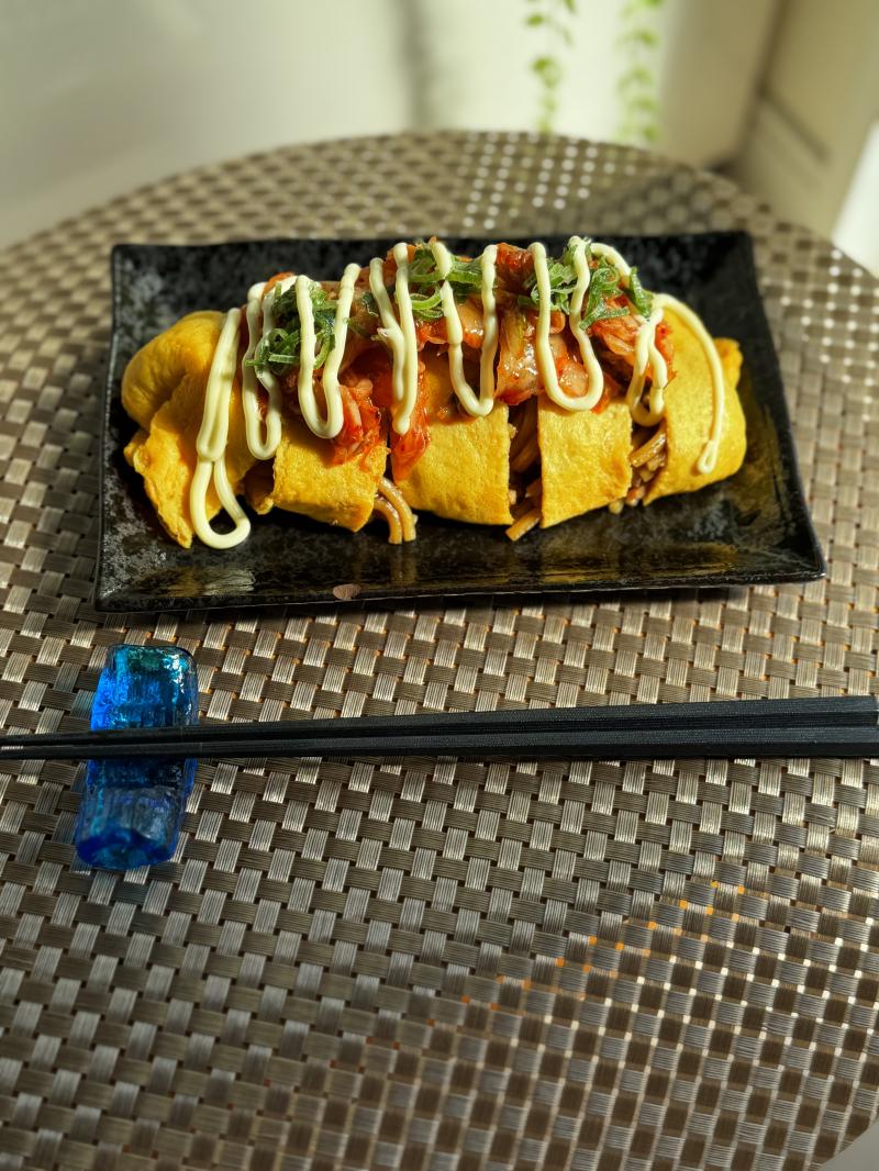 キムチのせオム焼きそばの完成写真