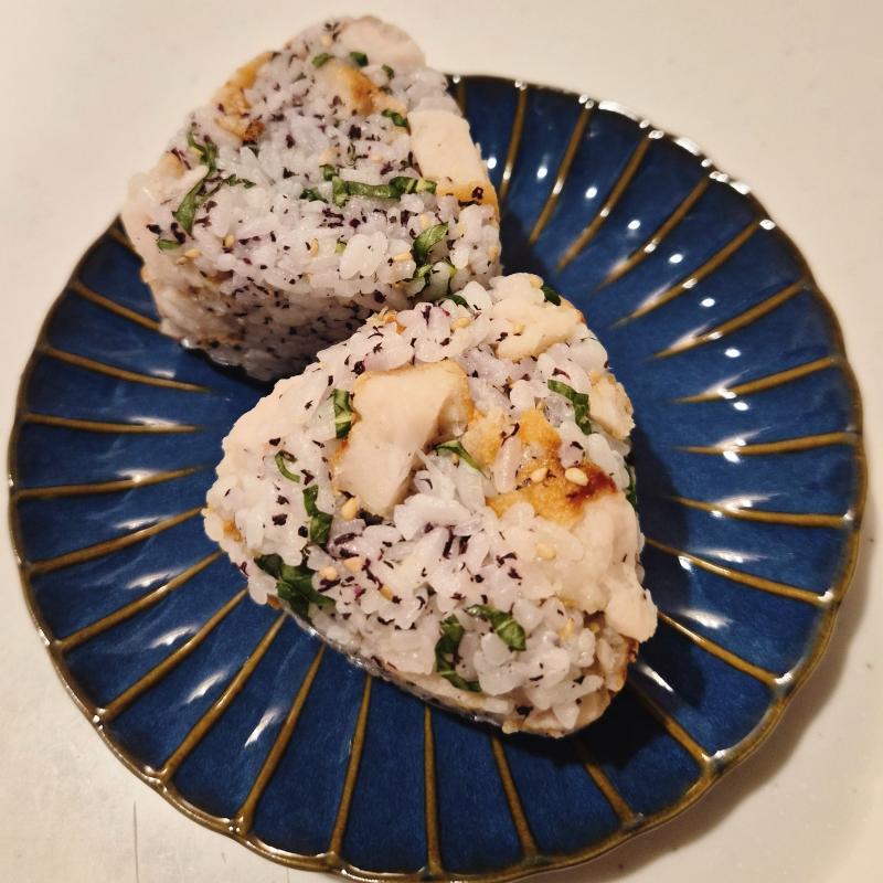 ゴロゴロむねからの和風ゆかり混ぜご飯の完成写真