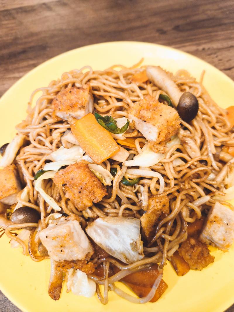 チキチキボーンのまぜ焼きそばの完成写真