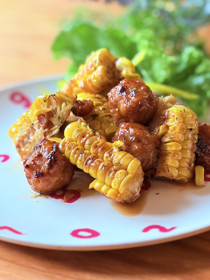 とうもろこしととりつくねの照り焼きの完成写真