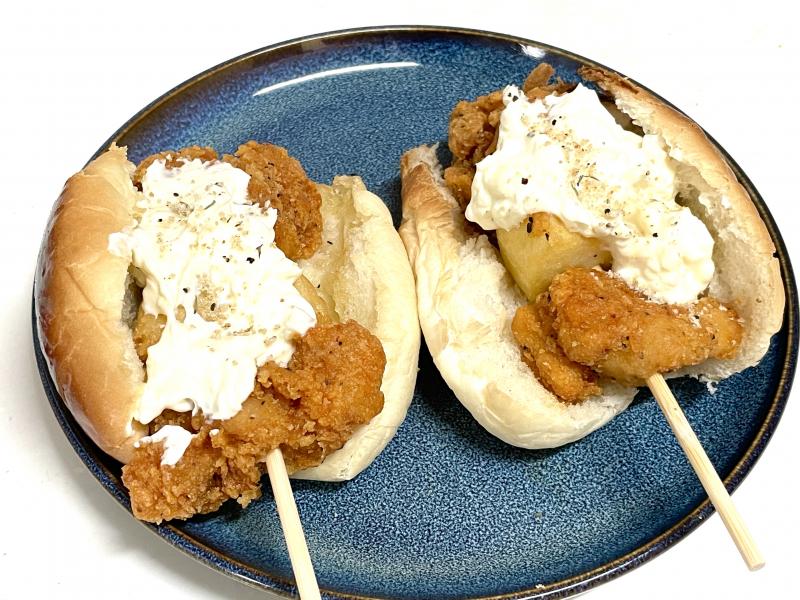 チキポテガーリックチーズサンドの完成写真