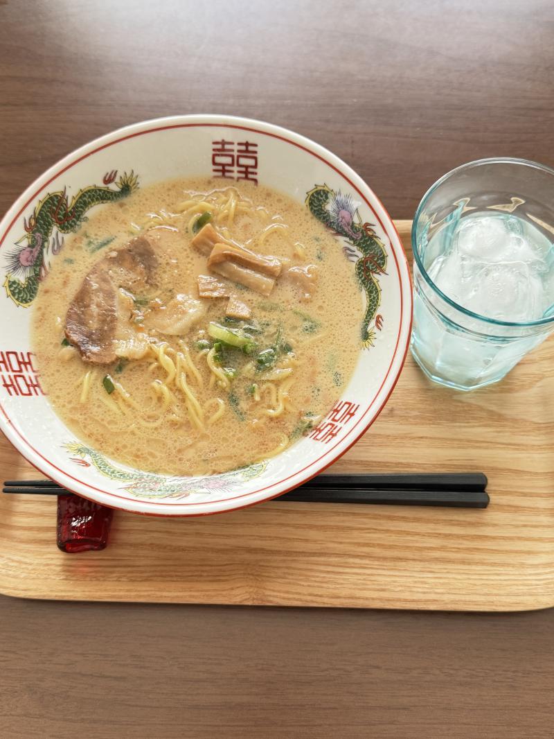 豆乳仕立ての背脂醤油ラーメンの完成写真