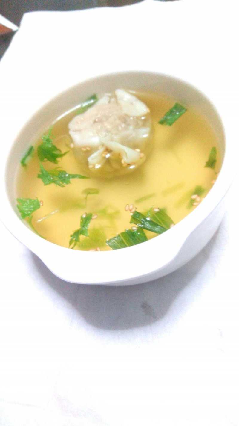 レシピ ローソンセレクトの焼売のスープ 冷凍食品の冷食 Com 水餃子のスープならぬ焼売スープです 肉汁が出て美味しいですよ