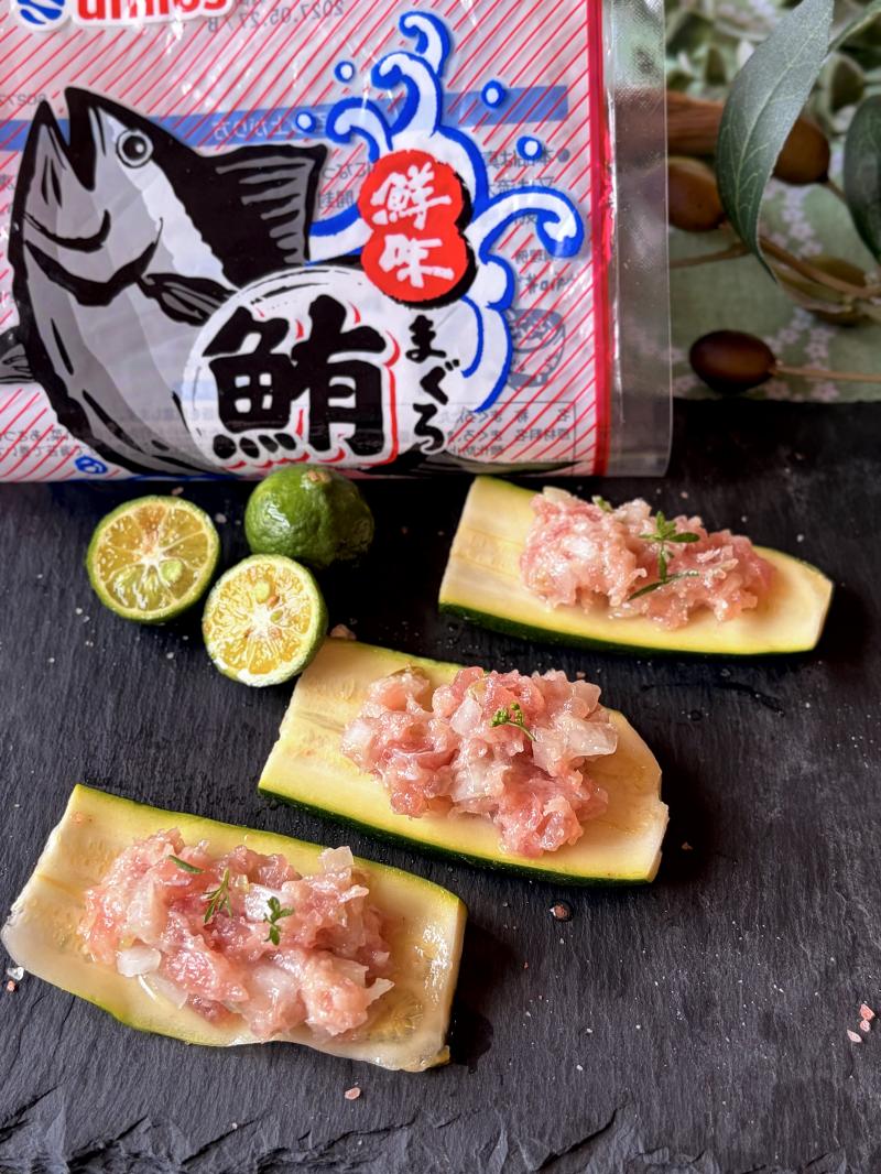 食材として使用したまぐろたたきも一緒に写したまぐろのタルタル