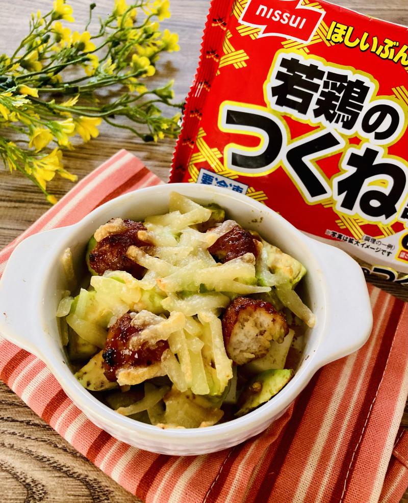 食材として使用したほしいぶんだけ 若鶏のつくね串も一緒に写した若鶏のつくね入りミニグラタン
