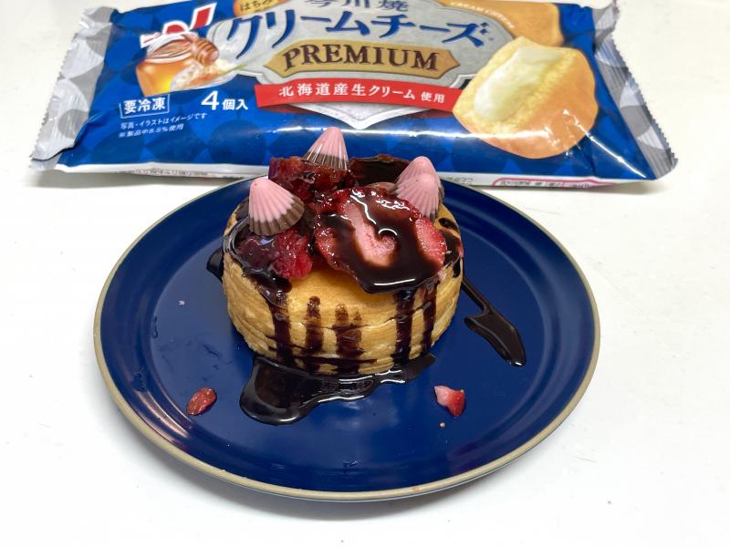 食材として使用した今川焼（クリームチーズ※ プレミアム）も一緒に写したいちごチョコレート今川焼クリームチーズ