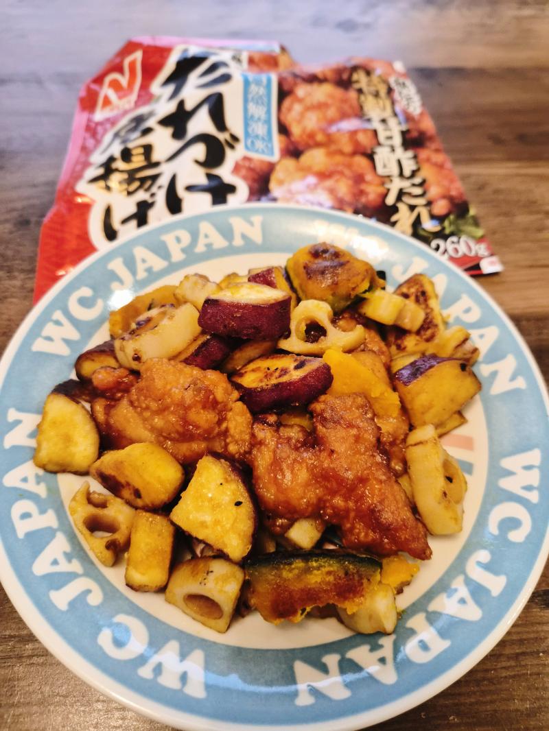 食材として使用した若鶏たれづけ唐揚げも一緒に写した根菜たれ唐揚げ